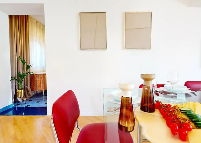 Old Town Apartment *